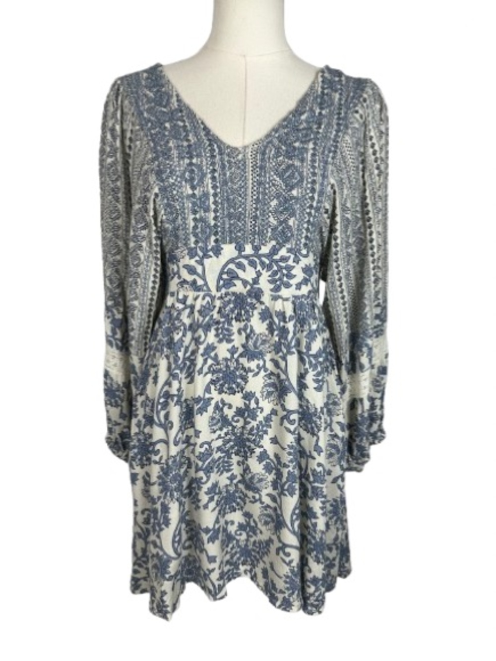 🌟 SALE 🌟 Sincerely Jules Blue & White V-Neck Long Sleeve Floral Dress Size S